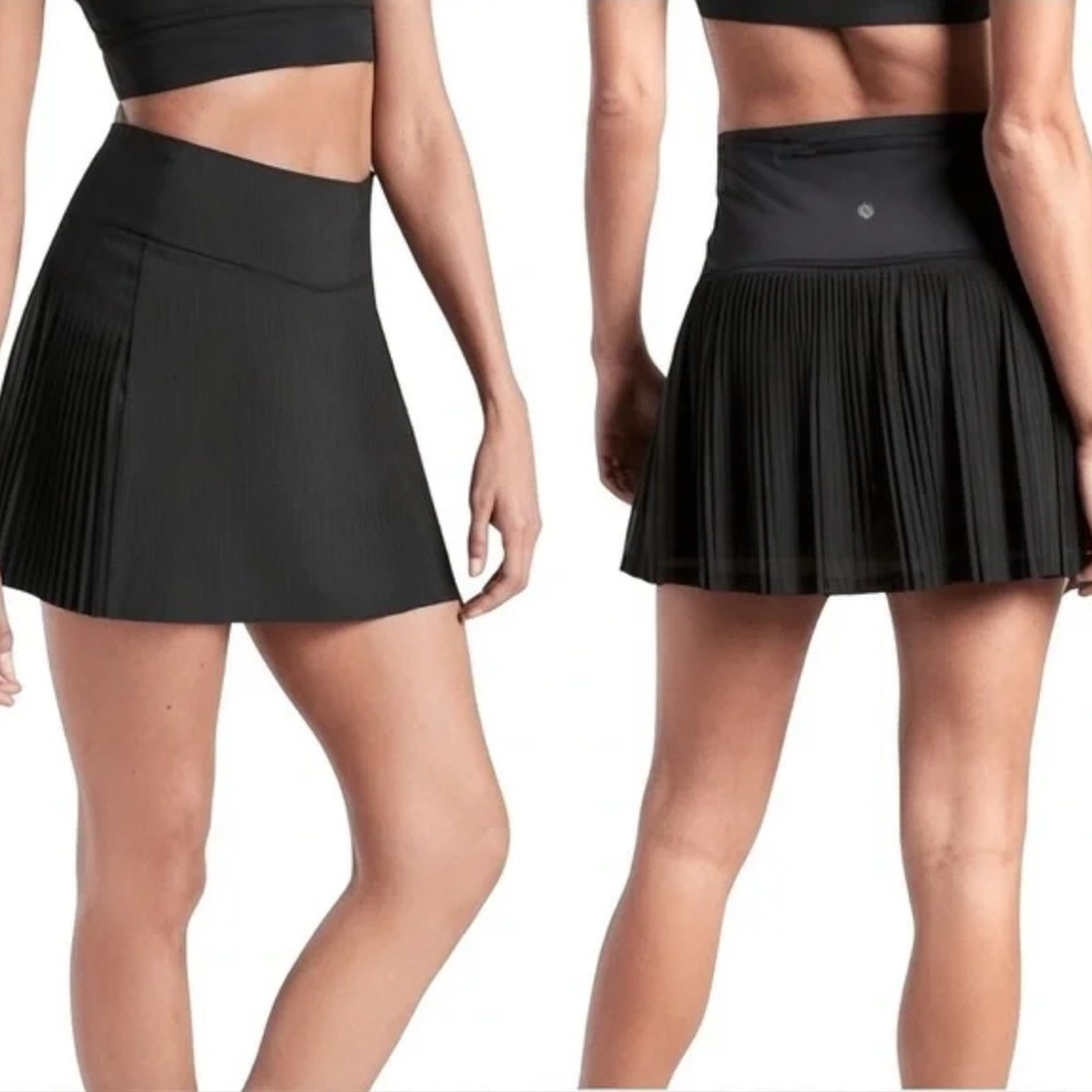 Athleta Women’s Backspin Tennis Skirt Skort Pleated Black
